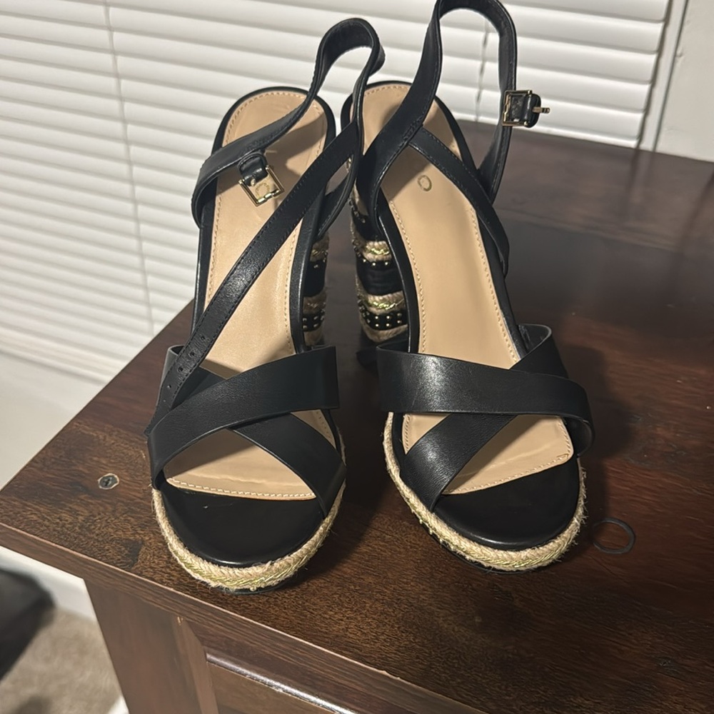 Sandals - Picture 3 of 7